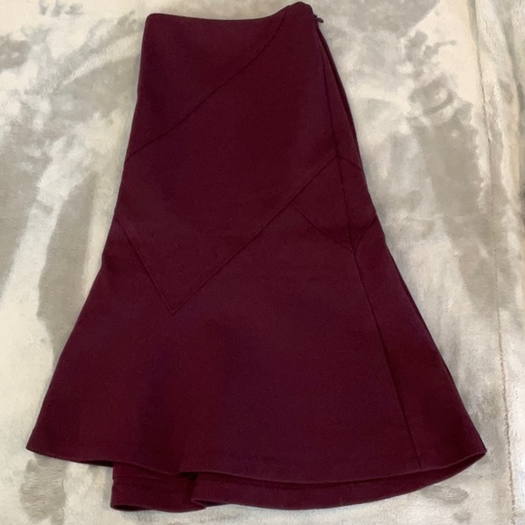 White House Black Market Burgundy Skirt - Picture 3 of 3